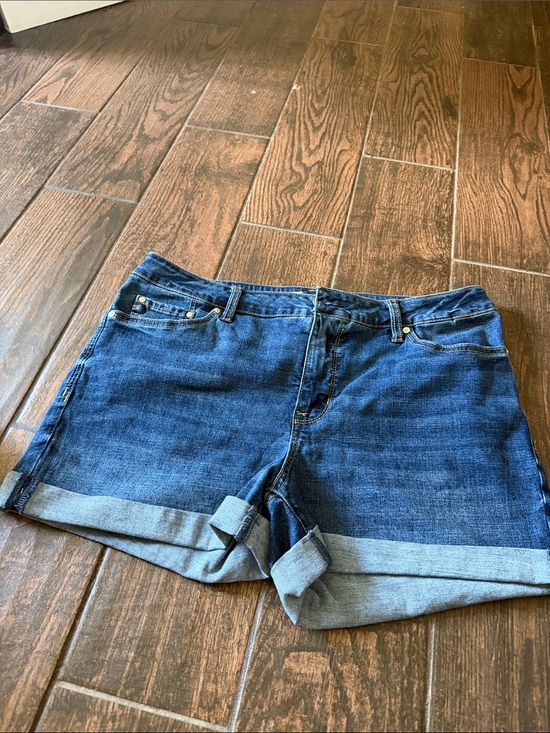 Seven7 Pants - Seven7 Dark Blue Rolled-Cuff Denim Shorts